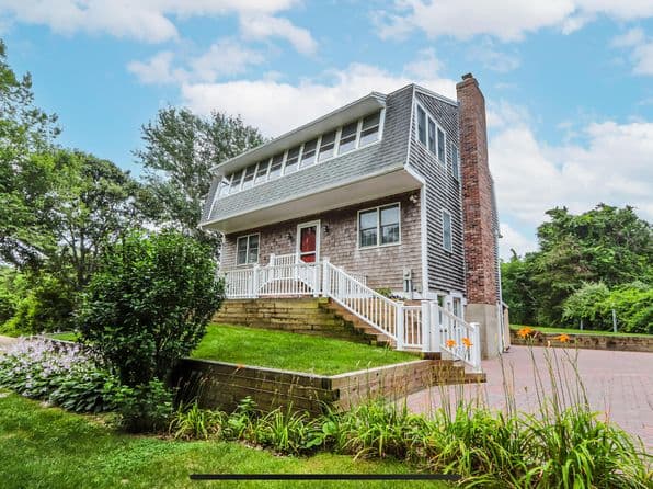 9 Honeysuckle Lane, Orleans
