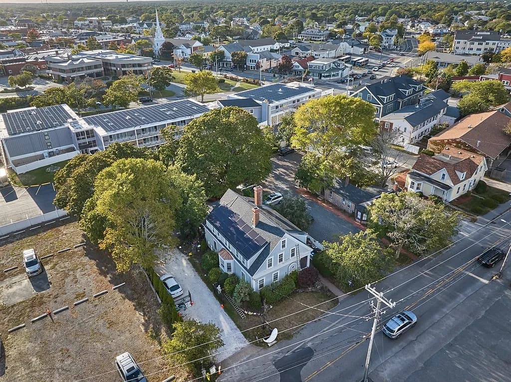 35 Pleasant St - Photo 1