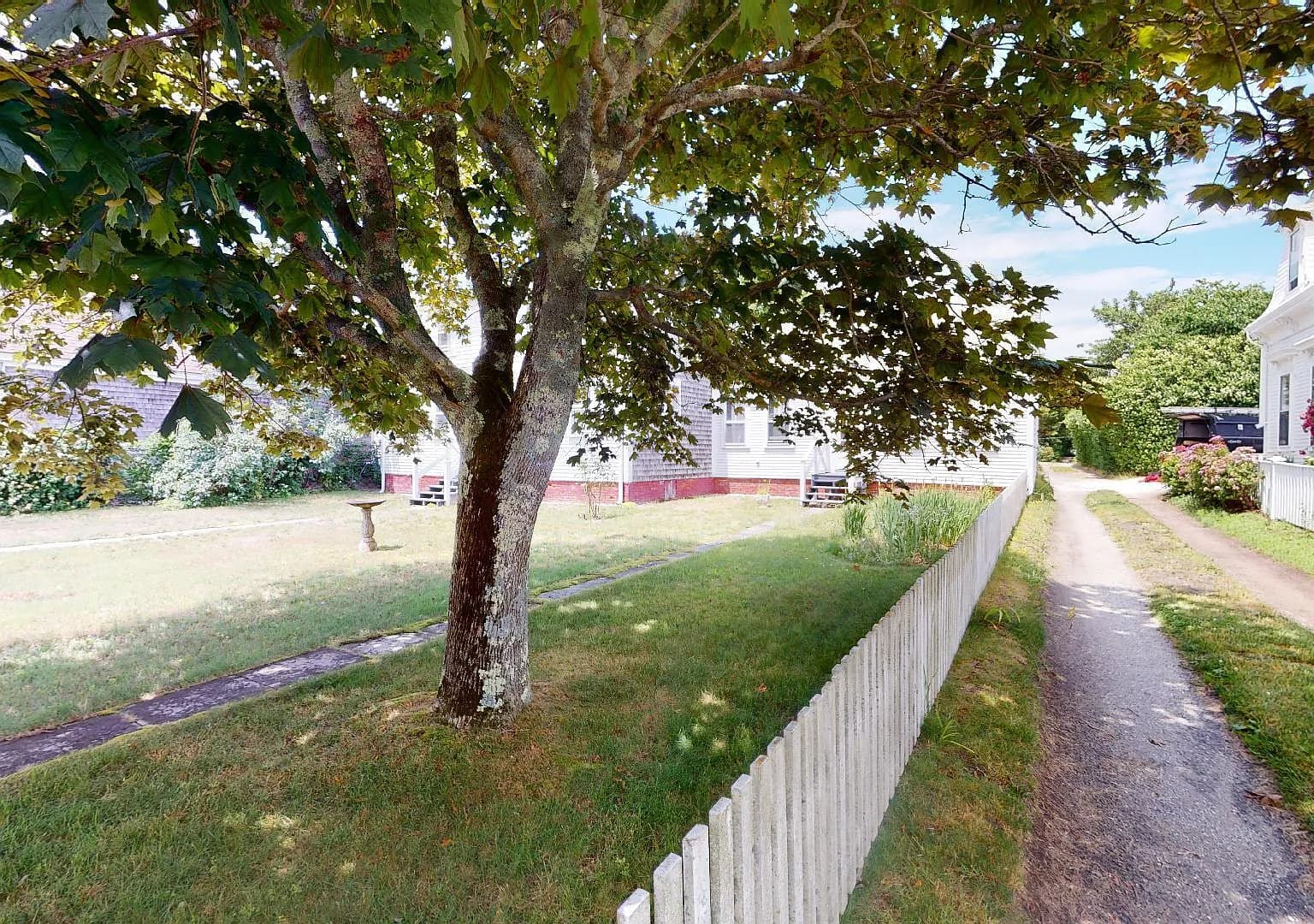 580 Commercial Street - Photo 3