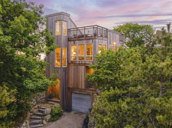 9 Thistlemore Road, Provincetown