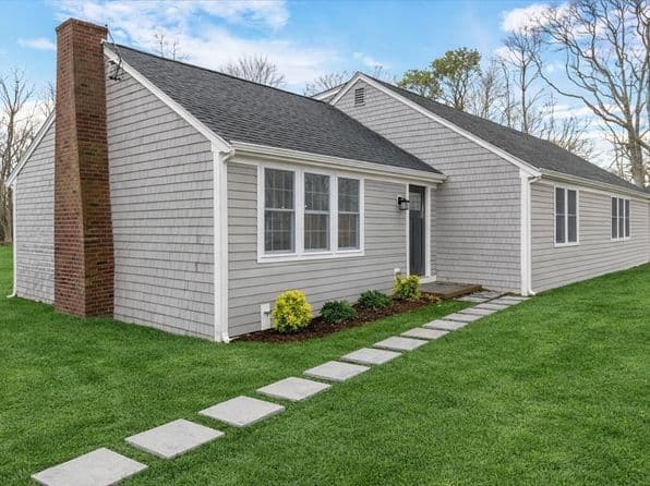 3 Bristol Ave, Barnstable