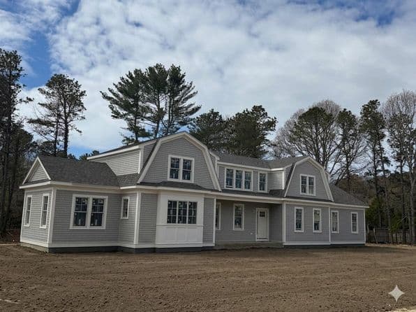 14 Herring Gull Road, Mashpee