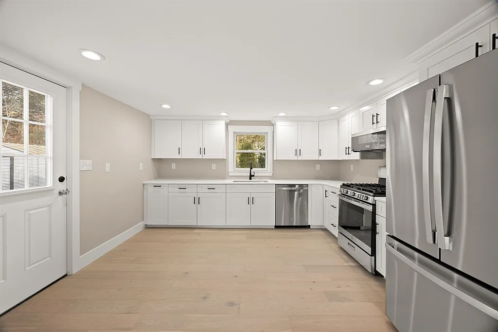 114 Orchard Rd - Photo 4