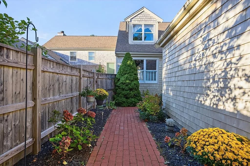 28 Oak Gln Unit 28 - Photo 4