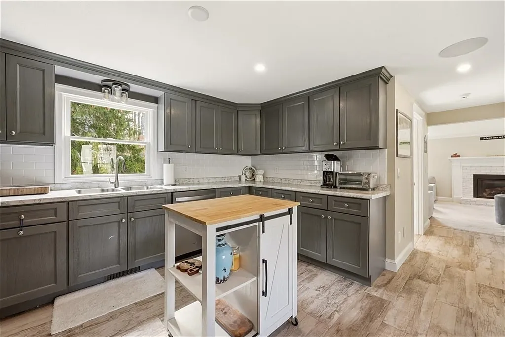 23 Clubhouse Dr - Photo 4