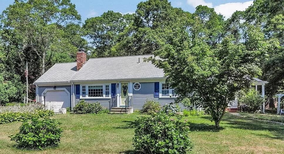 17 Galleon Way, Osterville