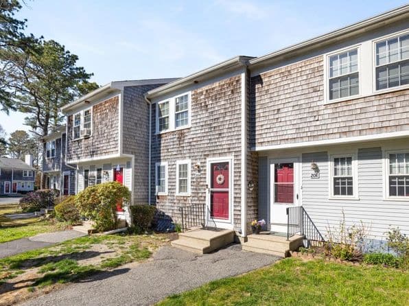 300 Falmouth Road APT 20D, Mashpee