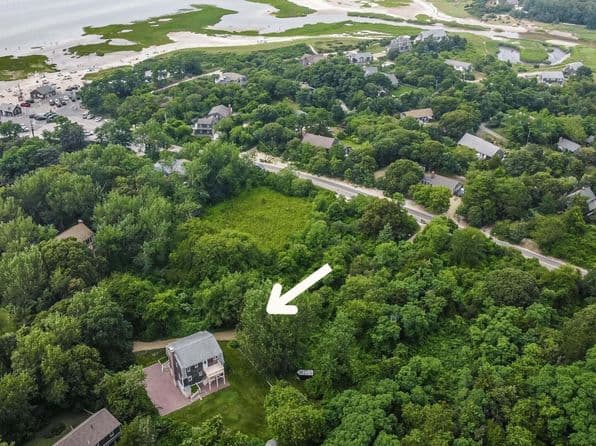 9 Honeysuckle Lane, Orleans