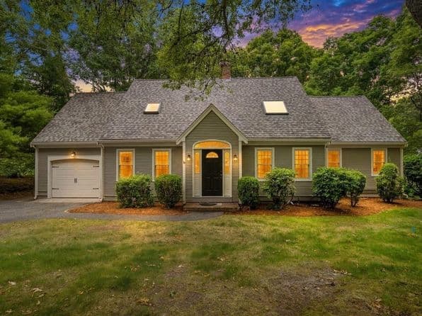30 Currycomb Cir, Barnstable