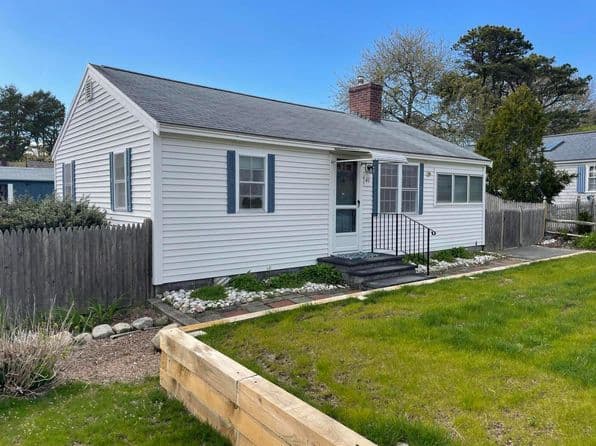 41 Bassett Lane, Dennis Port