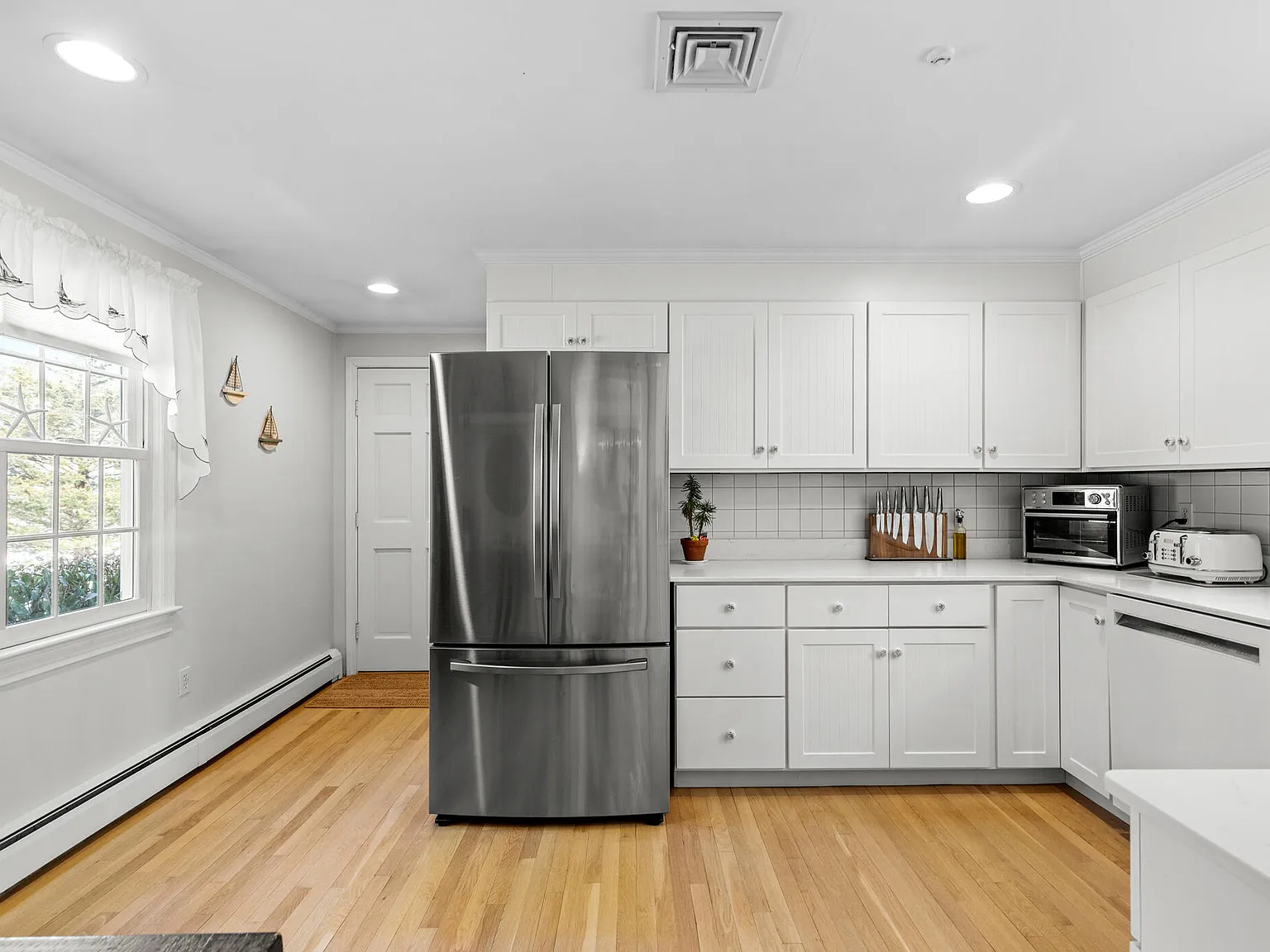 1415 Old Post Road - Photo 1