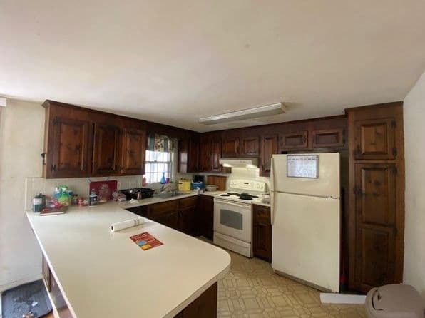 46 Pond Cir, Mashpee