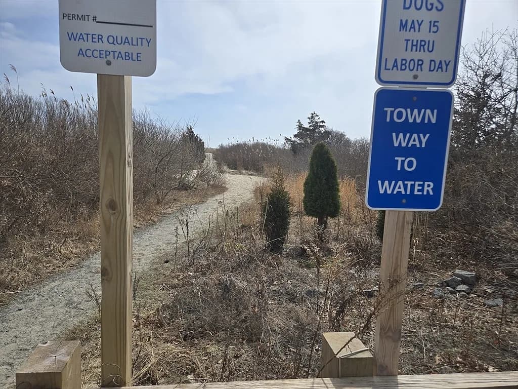 23 Baxter Ave - Photo 1