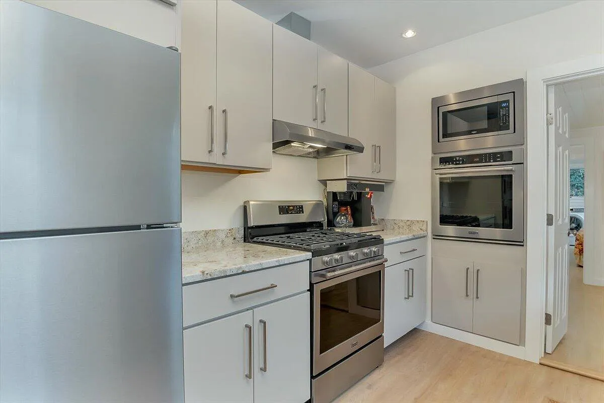 44 Commercial Street - Photo 5