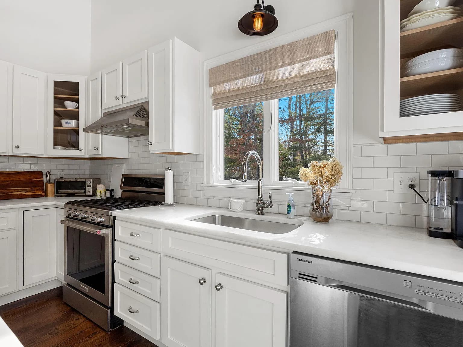 16 Newtown Road - Photo 6