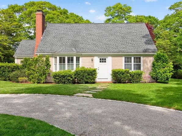 16 Maple Road, Centerville