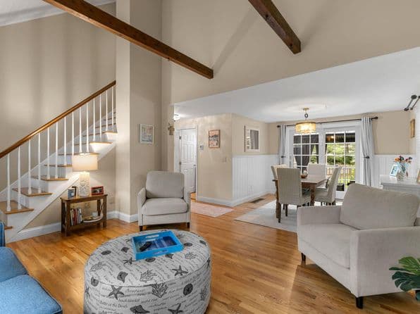 195 Knotty Pine Lane, Centerville