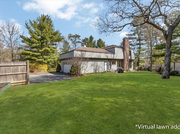 99 Captain Samadrus Road, Cotuit