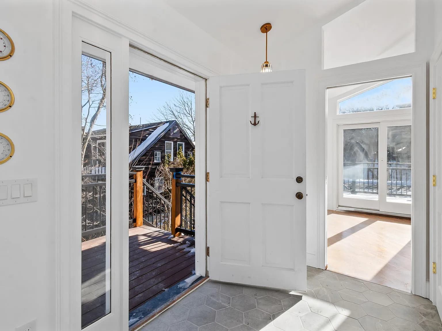 86 Harry Kemp Way #B - Photo 2