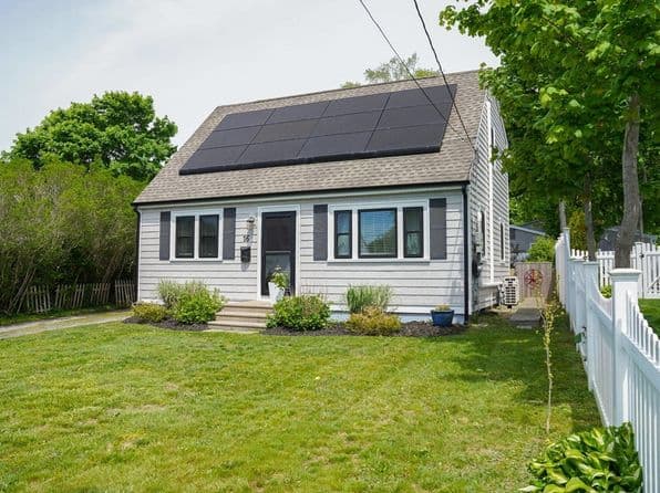 16 Dartmouth St, Barnstable