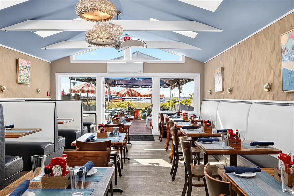 269 271st St - Photo 2