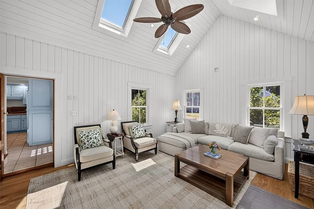 190 Belmont Rd - Photo 2