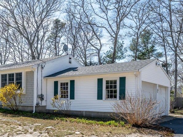 67 Crawford Road, Cotuit