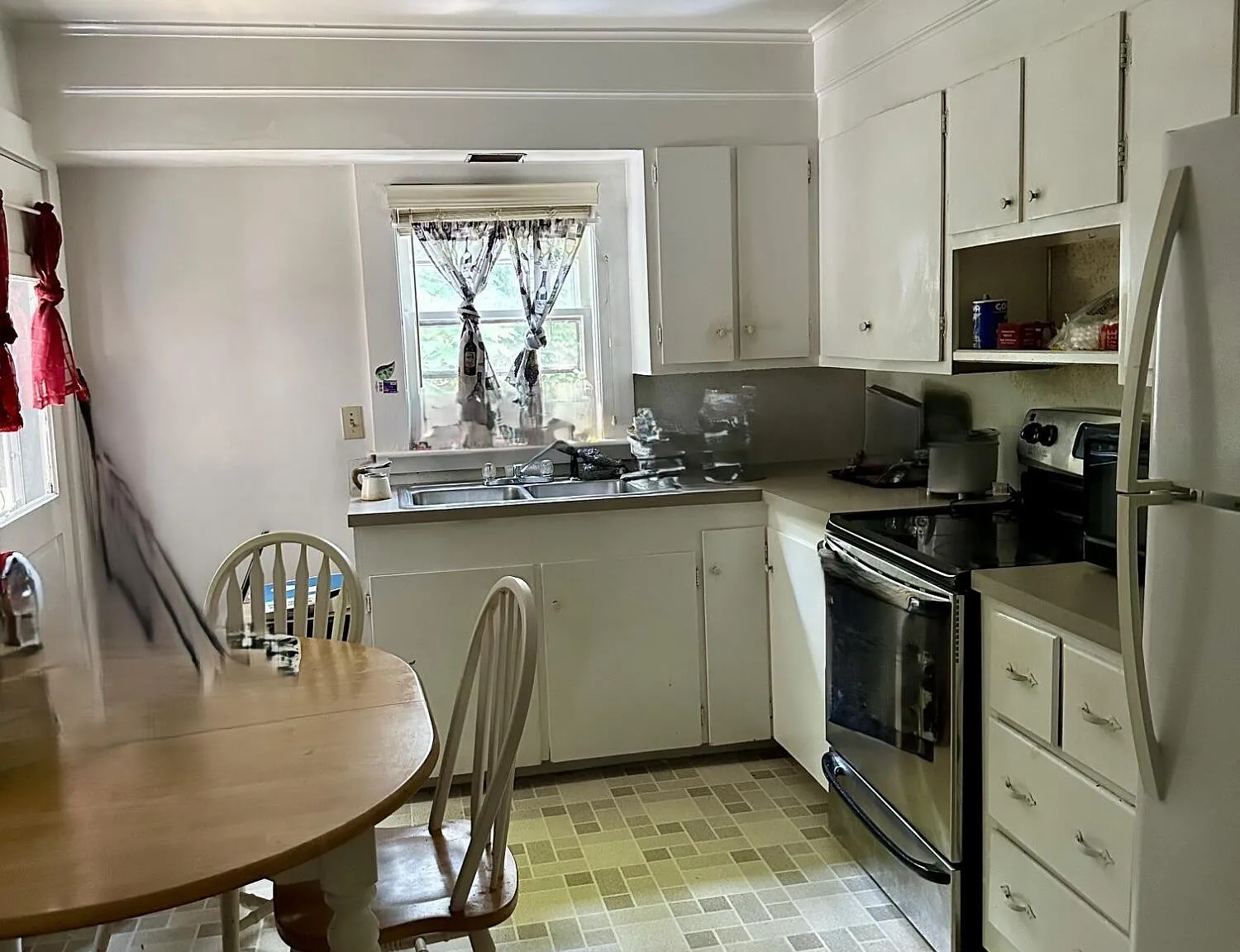 355 Palmer Avenue - Photo 2