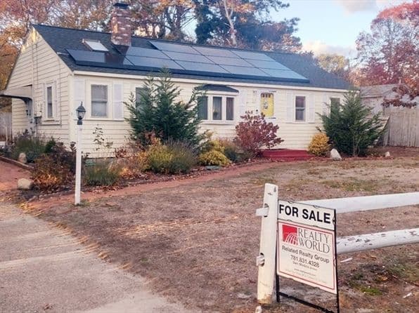 22 Powhatan Rd, South Yarmouth