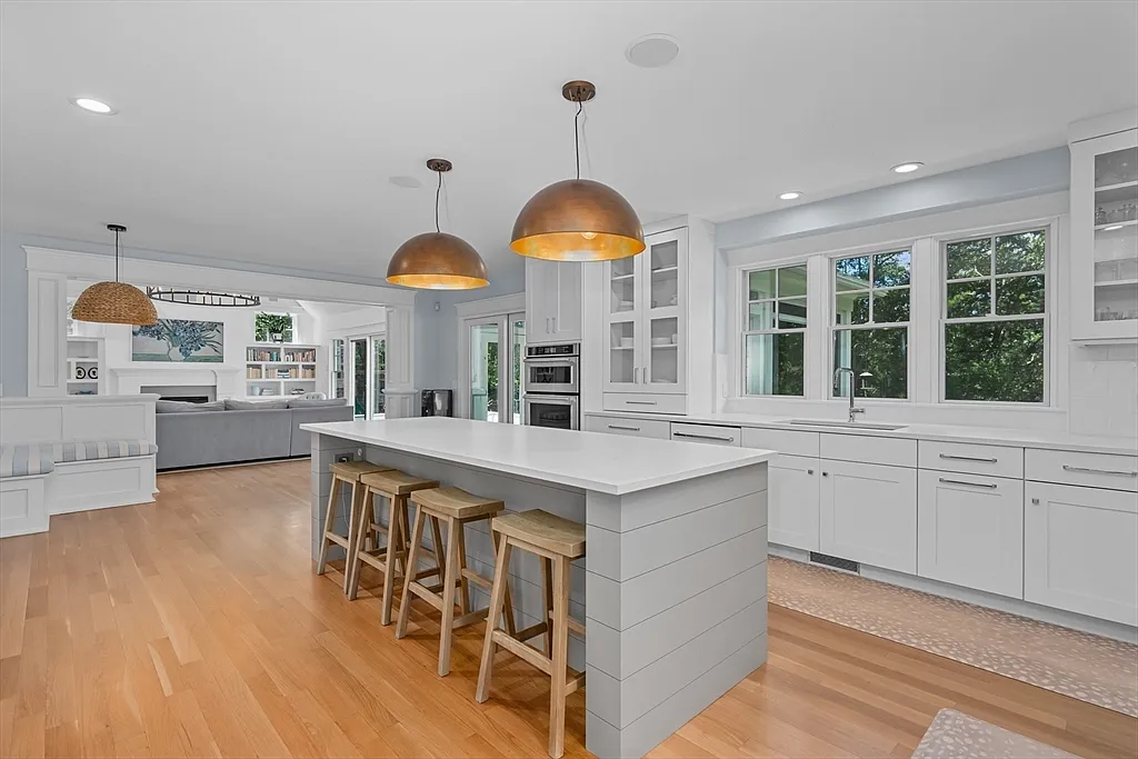 239 Oxford Dr - Photo 3