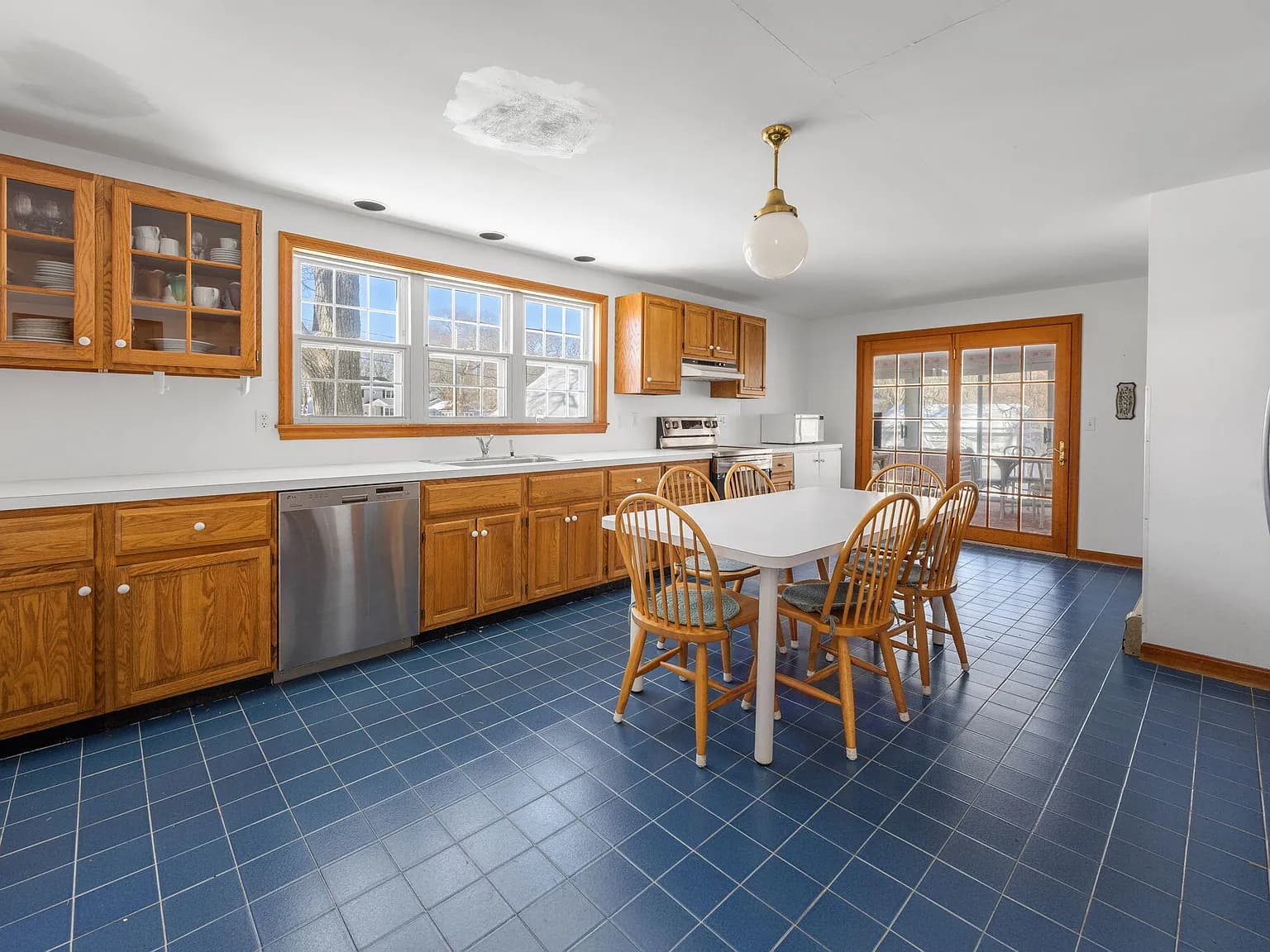 24 Montgomery Court - Photo 4