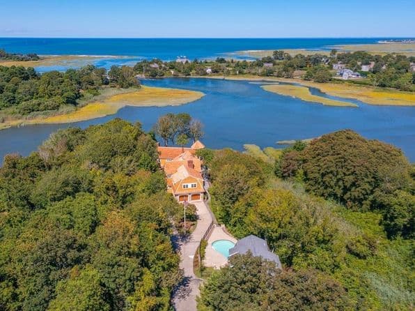 4390 Main St, Barnstable