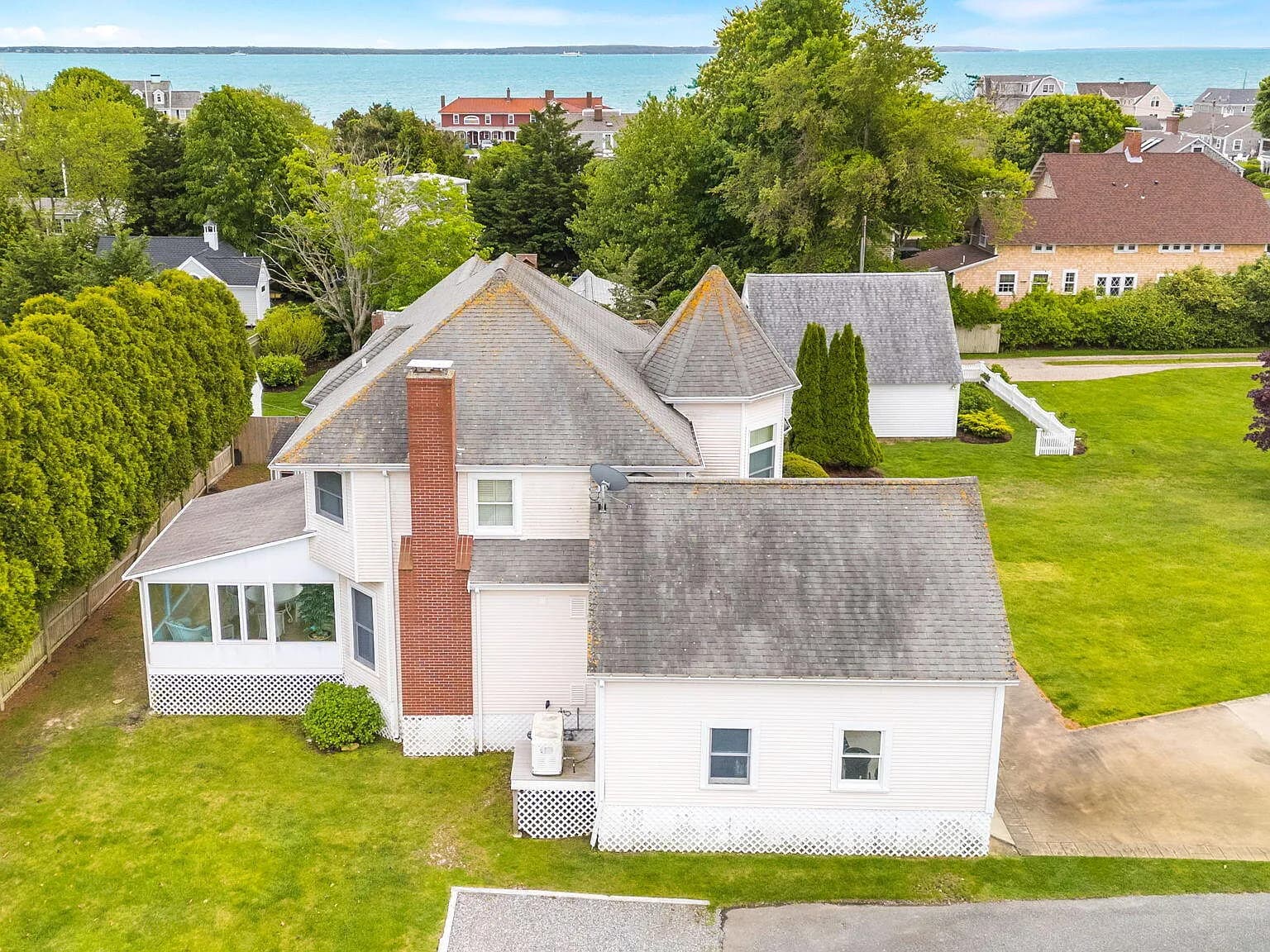 276 Shore Street - Photo 5