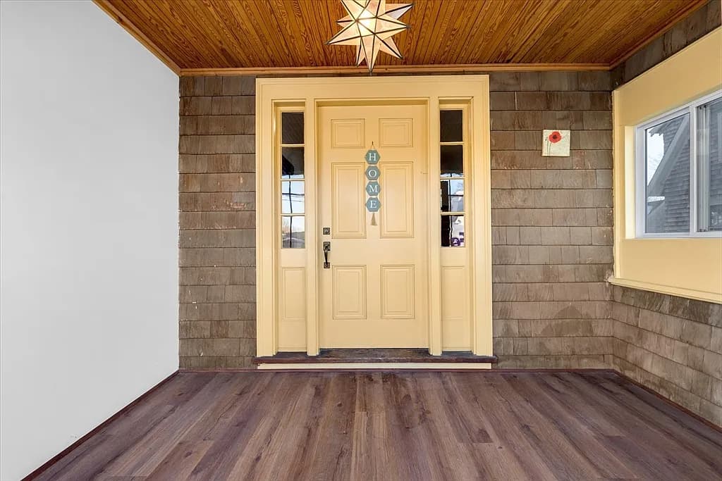 55 Louis St - Photo 2