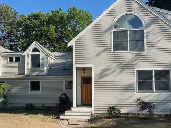 34 Quaker Run Road, Mashpee