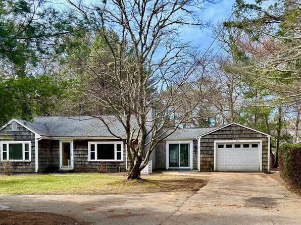 351 Swift Ave, Barnstable