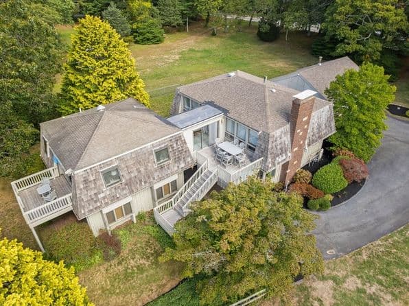 566 Shore Rd, Bourne