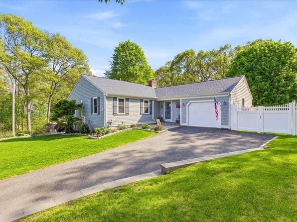 9 Woodridge Rd, East Sandwich