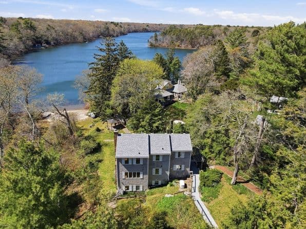 763 Santuit Newtown Rd, Barnstable
