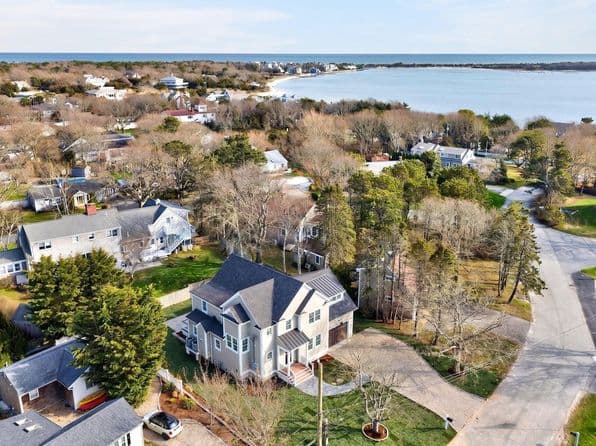 88 Pine Cone Drive, West Yarmouth