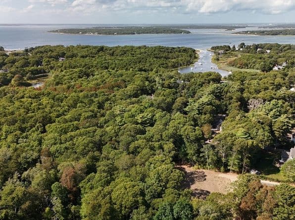 0 Quaker Rd, Falmouth