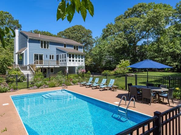 121 Streeter Hill Road, North Falmouth