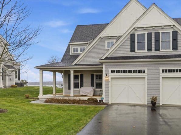 1090 Shore Road #7, Cataumet