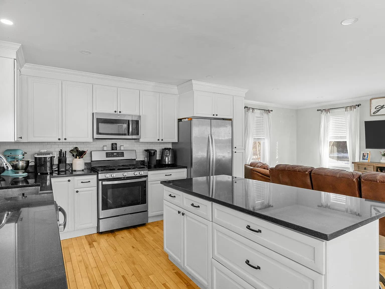 1597 Santuit-Newtown Road - Photo 2