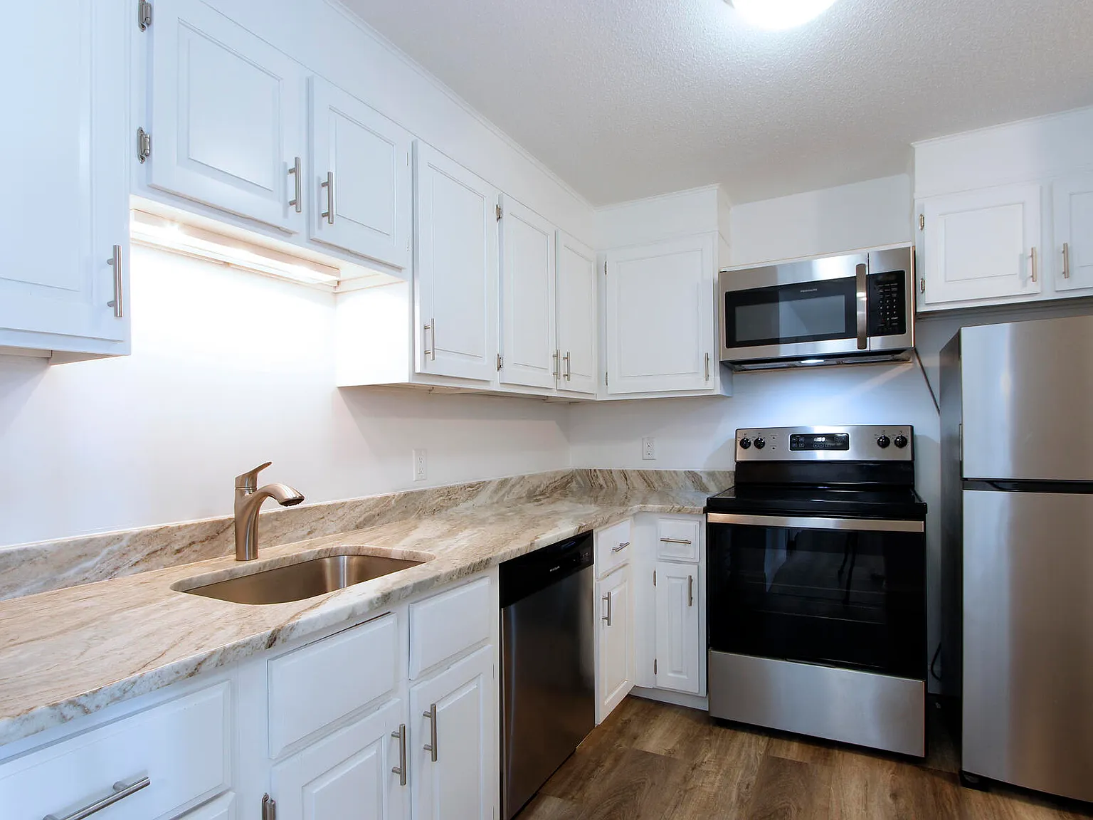 36 Old Colony Way APT 21 - Photo 4