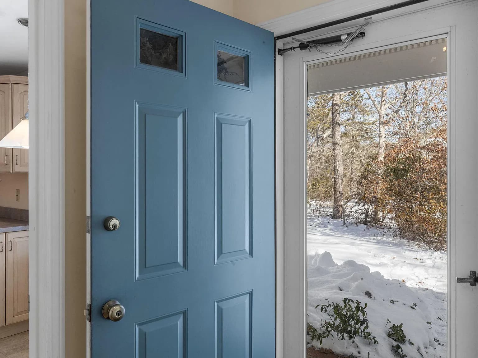 46 Kensington Drive - Photo 2