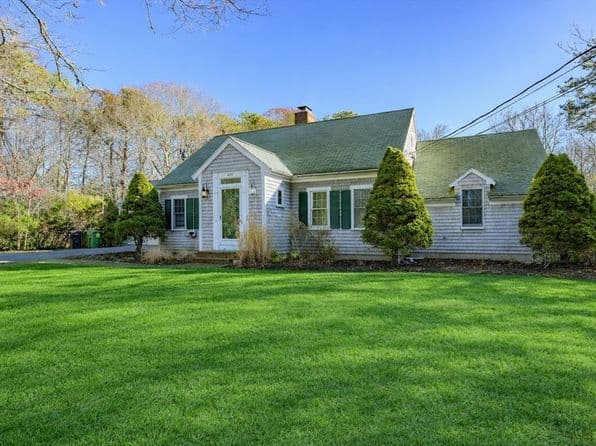 578 Huckins Neck Rd, Barnstable