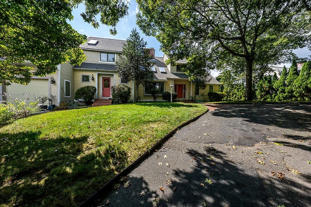 498 Elliott Road - Photo 3