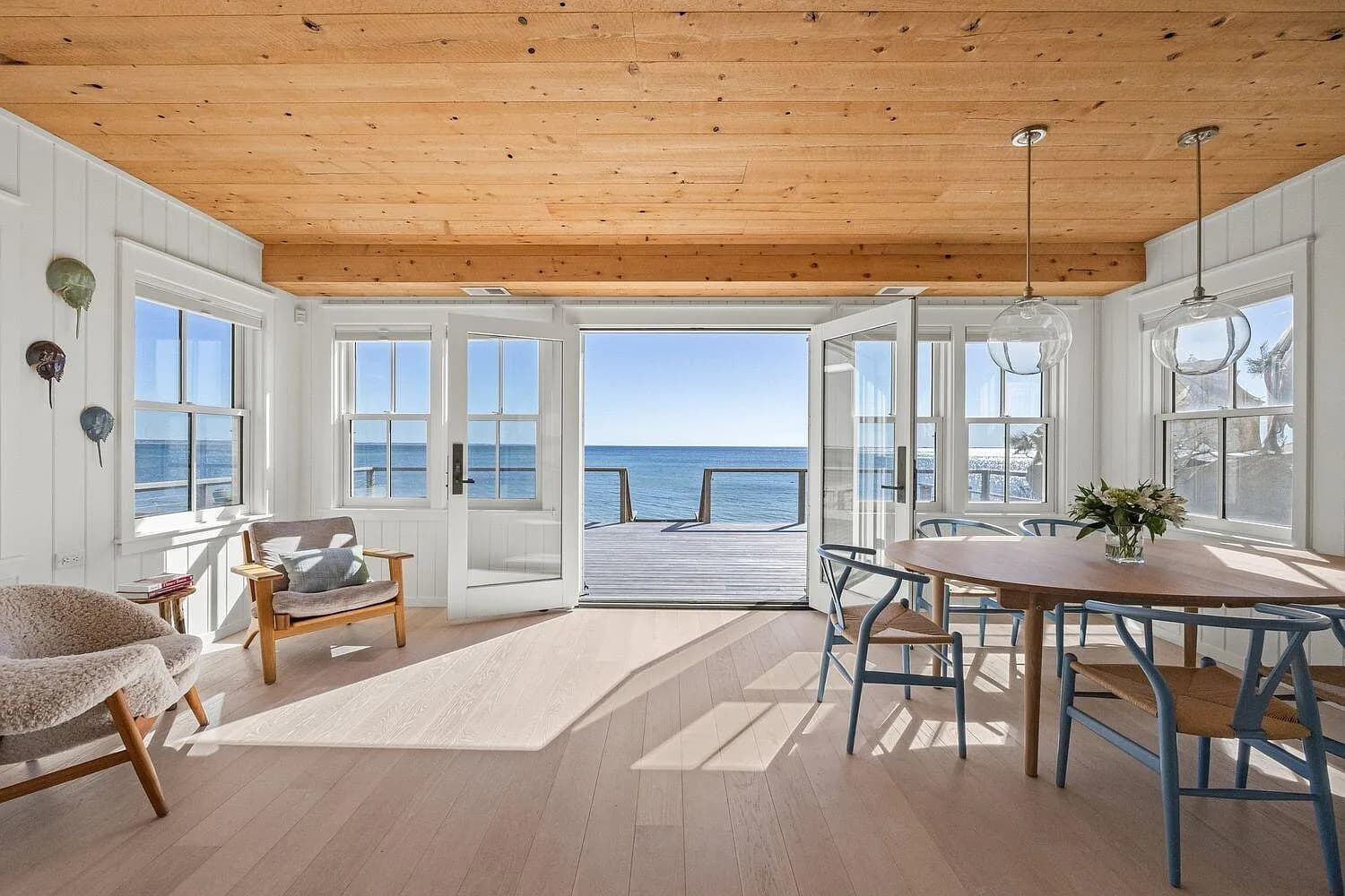 613 Commercial Street - Photo 1