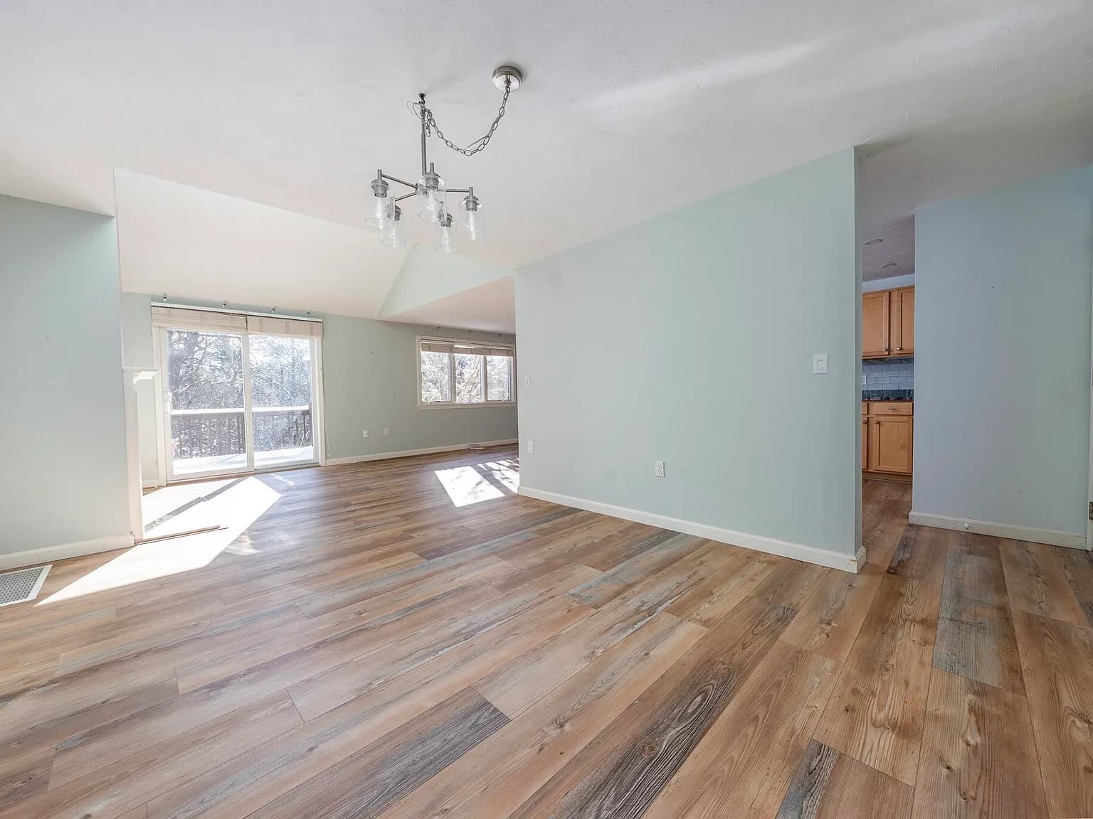 153 Leisure Green Drive - Photo 4